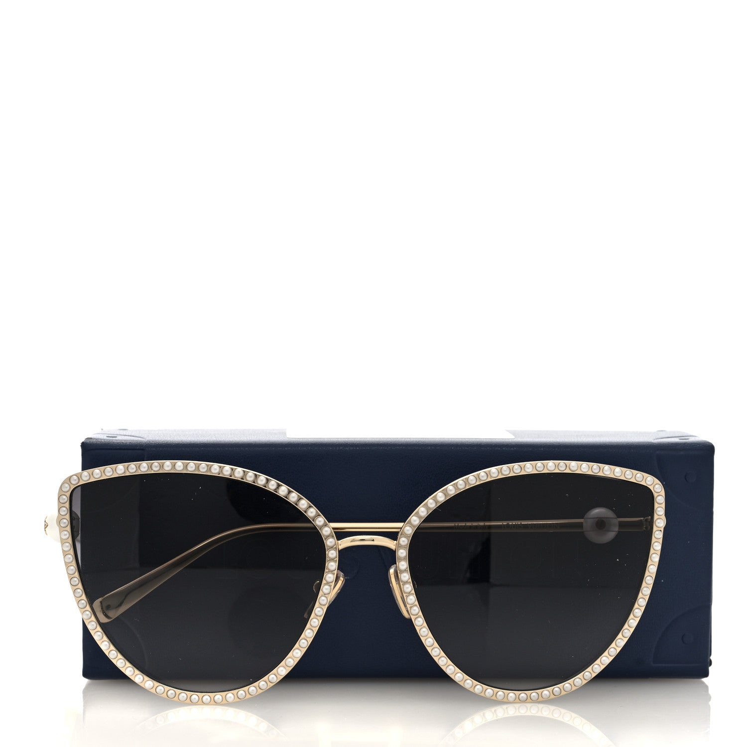 Louis Vuitton Pearl LV Cat Eye Sunglasses Z1995U Gold 1611778