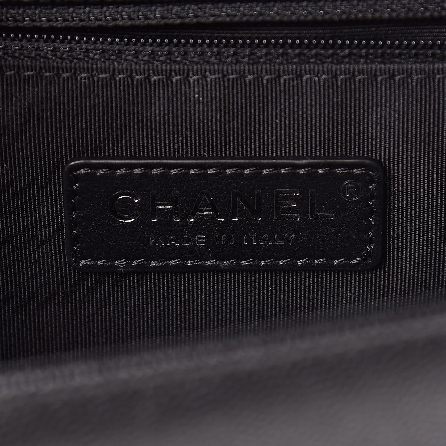 Caviar Quilted Large Boy Flap Black