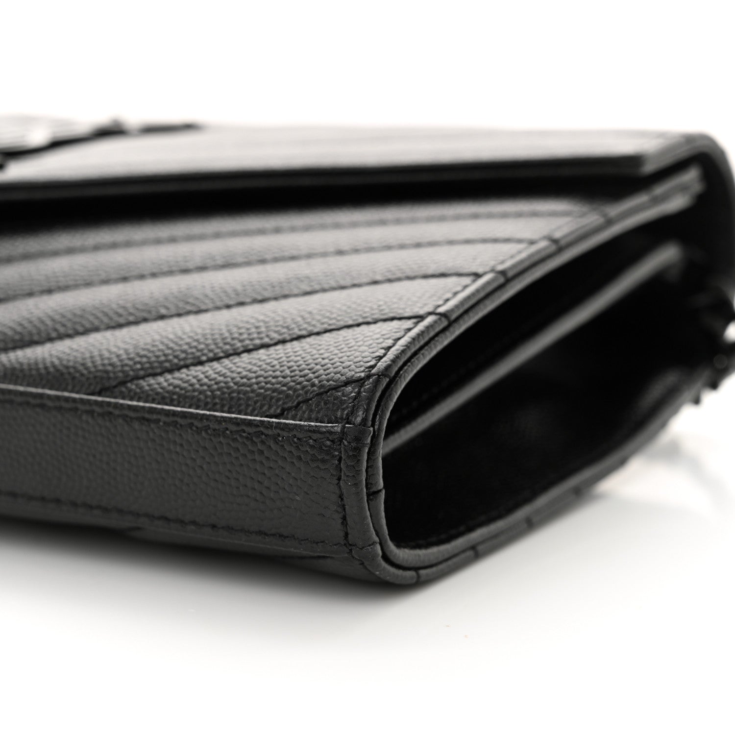 Saint Laurent Grain De Poudre Matelasse Chevron Monogram Monochrome Chain Wallet Black 10 of 11