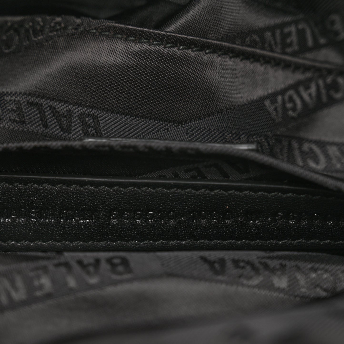 Agneau Arena Graffiti All Over XXS Souvenir Belt Bag Black White