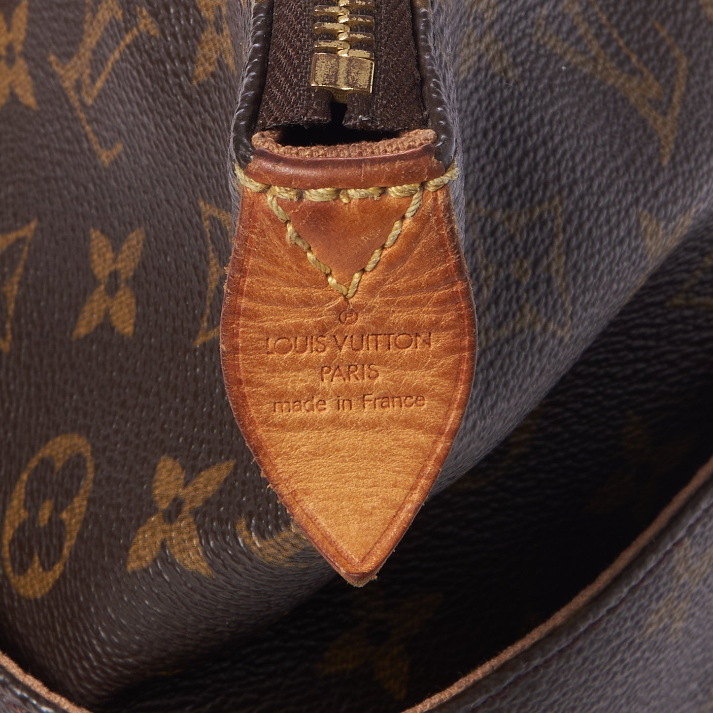 Louis Vuitton Monogram Totally MM 7 of 10