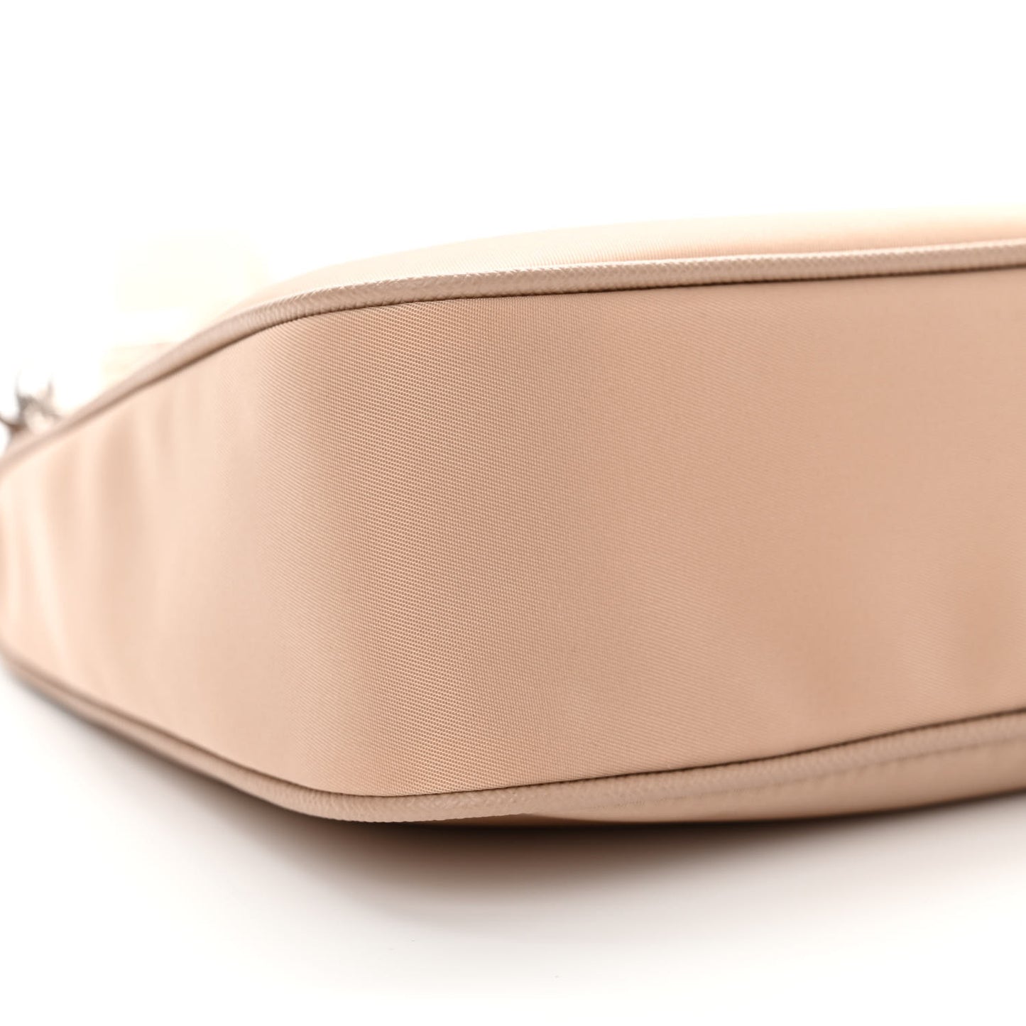 Saffiano Lux Re-Edition 2005 Shoulder Bag Cammeo