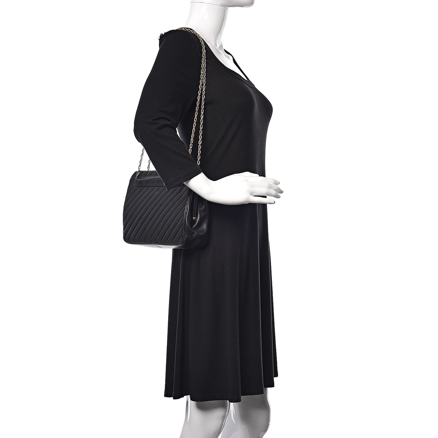 Lambskin Diagonal Quilted Kisslock Bag Black