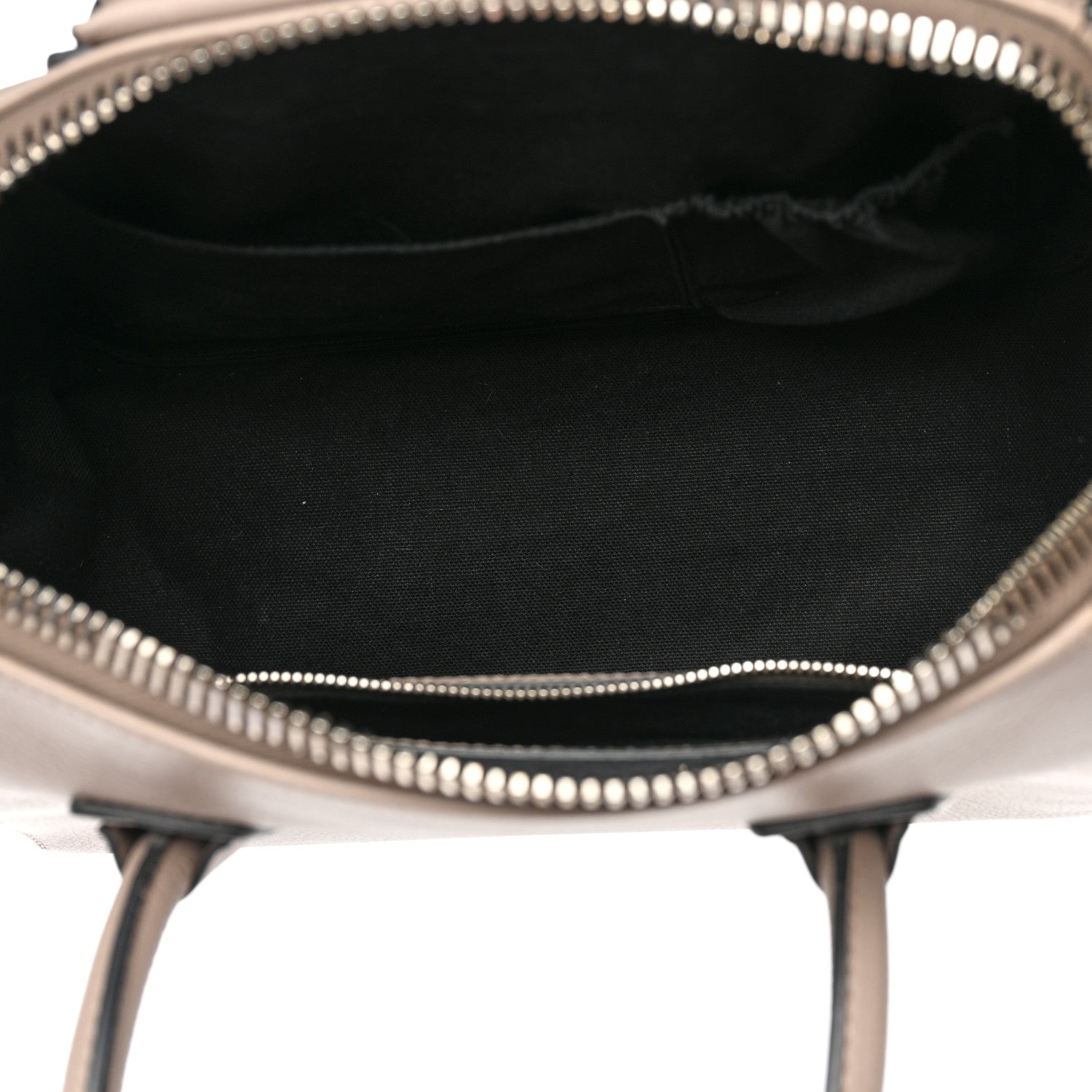 Givenchy Sugar Goatskin Small Antigona Dune 5 of 10