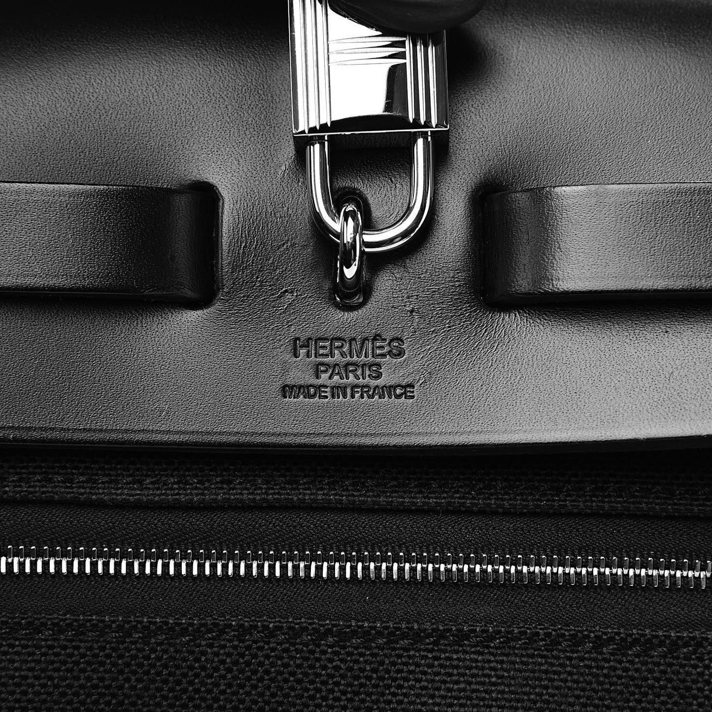 Military Toile Vache Hunter Herbag Zip PM 31 Black