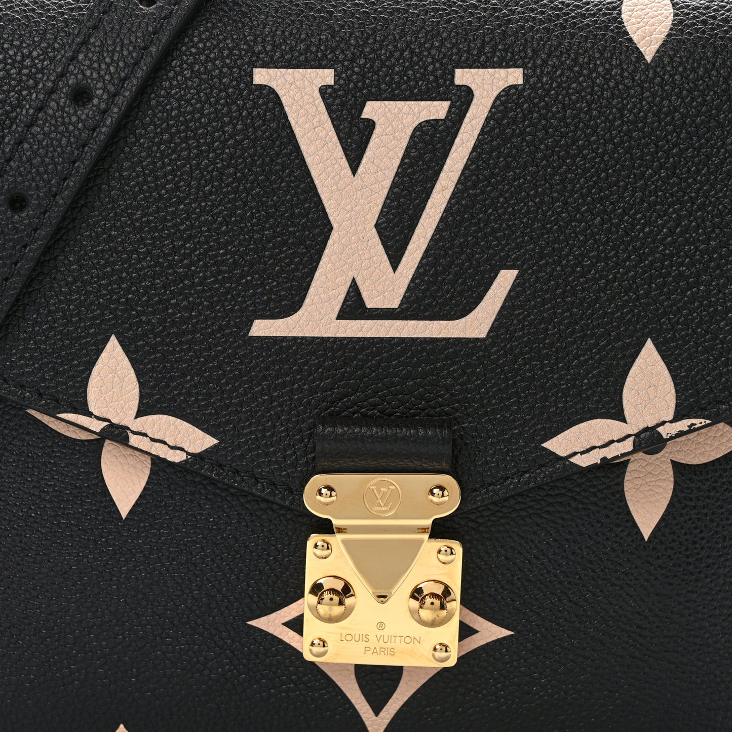 Empreinte Monogram Giant Pochette Metis Black Beige