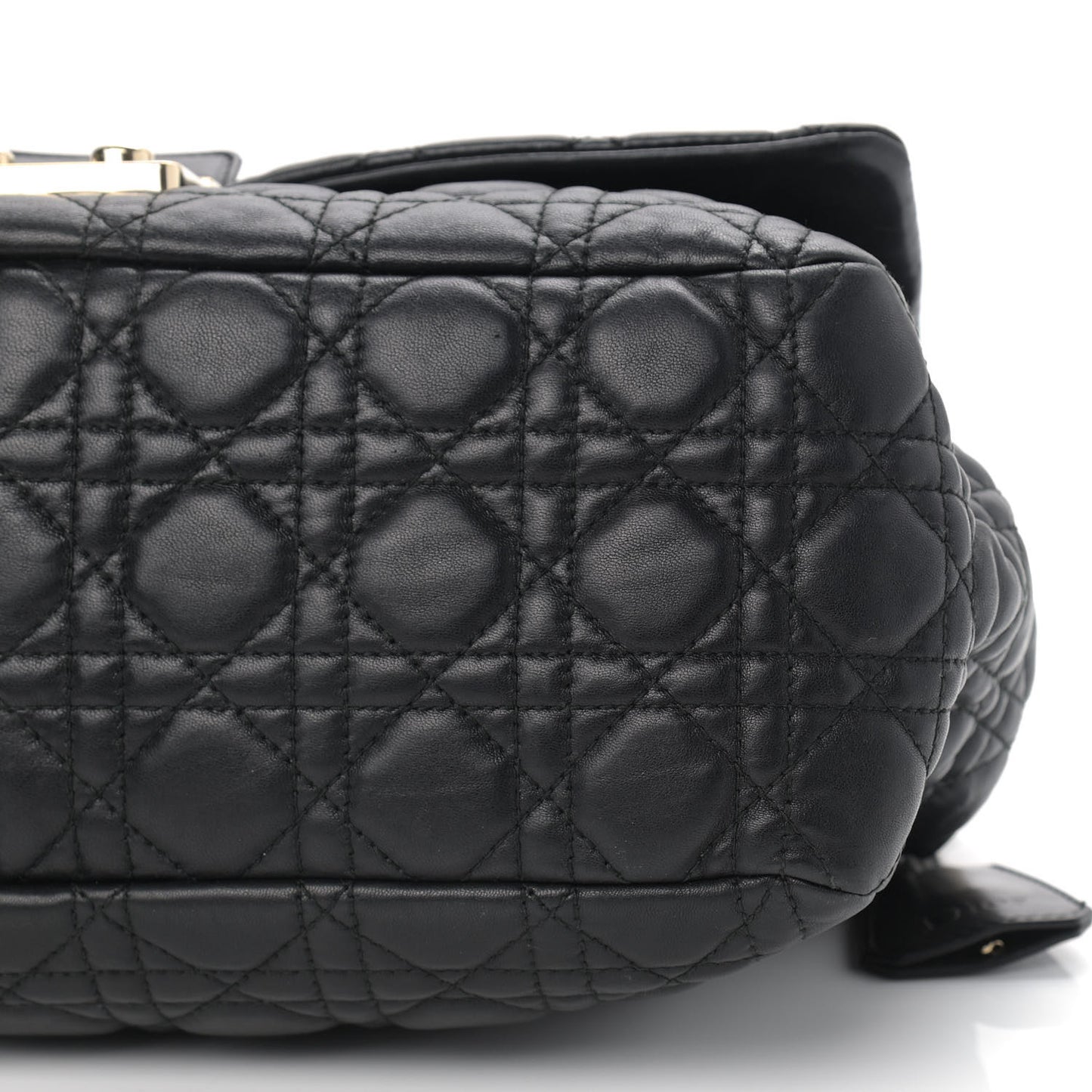 Lambskin Cannage Large New Lock Flap Black