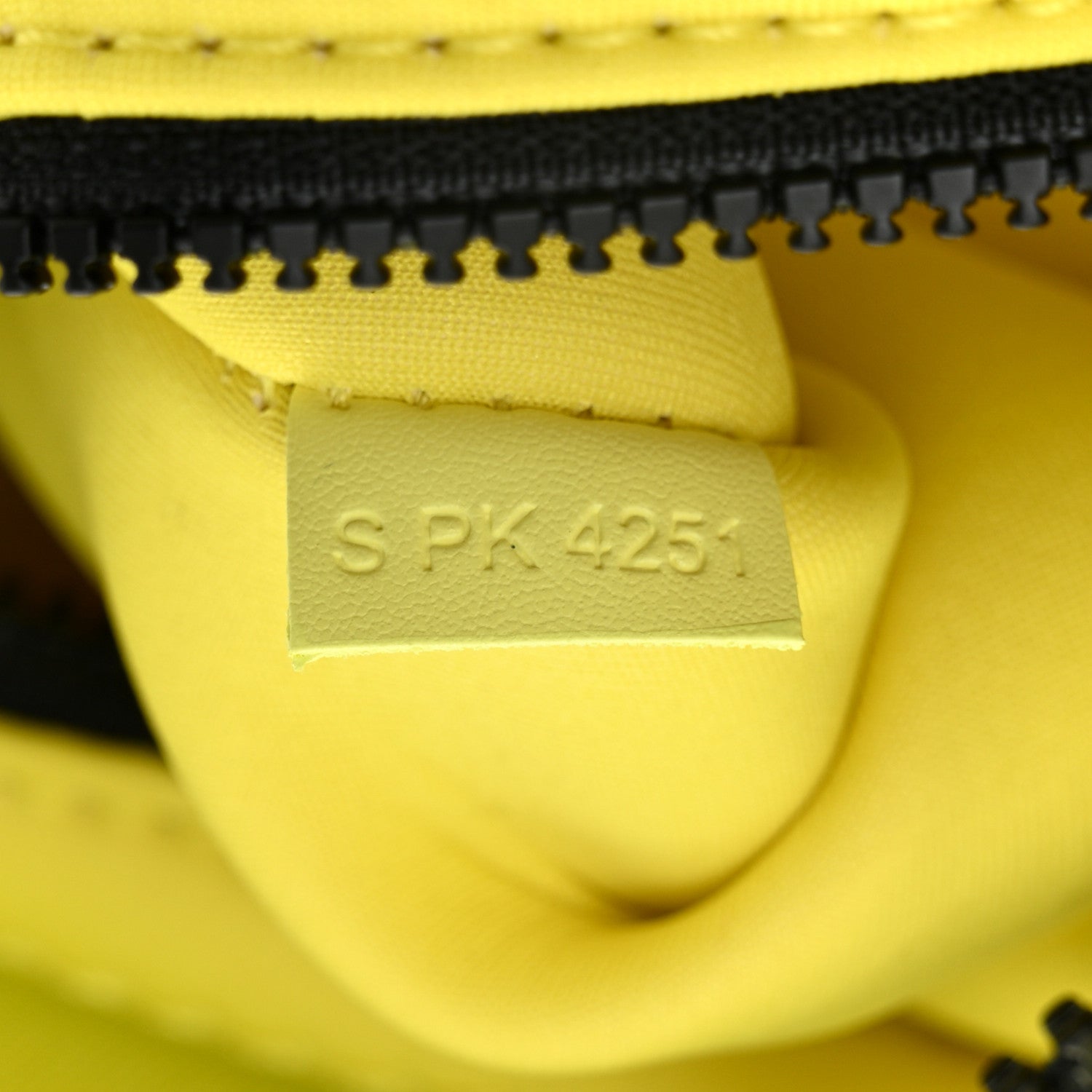 Marc Jacobs Mesh Medium The Tote Bag Fluo Yellow 7 of 11