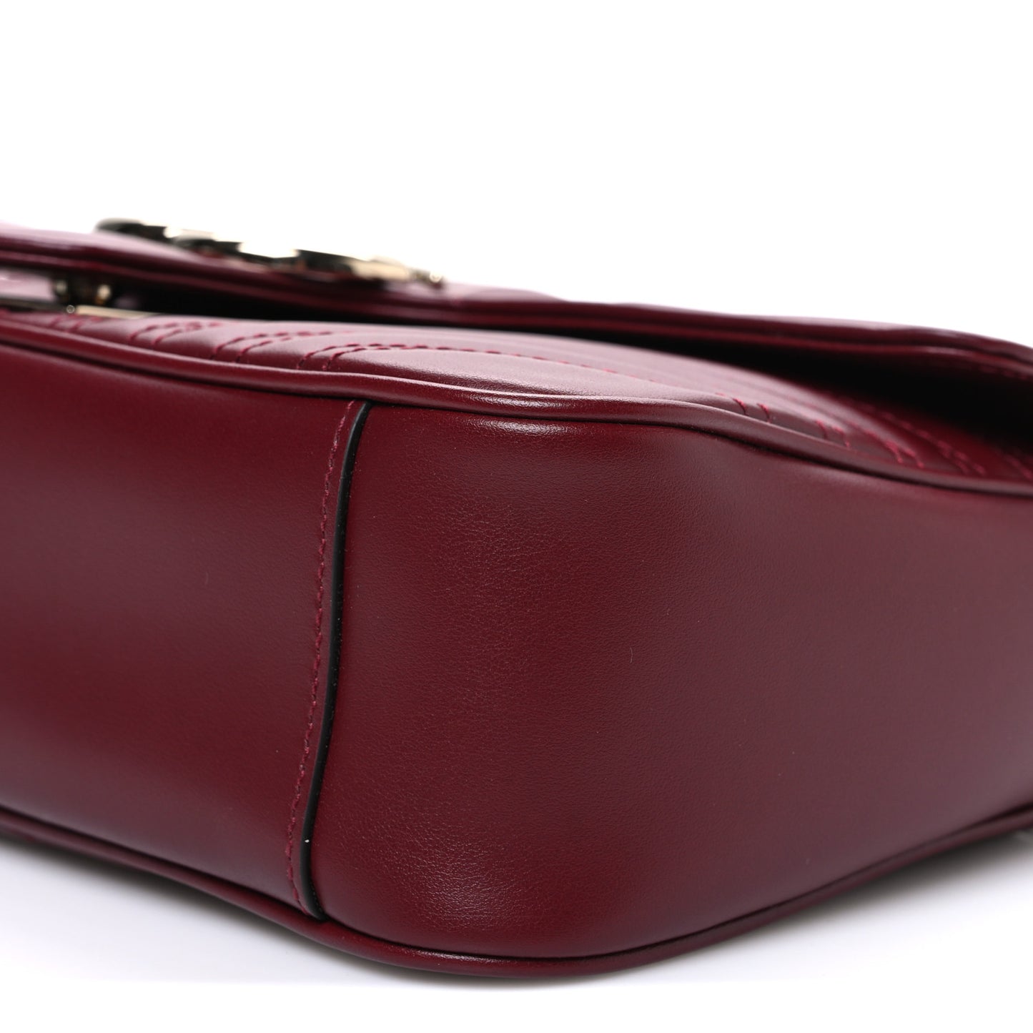 Calfskin Matelasse Medium GG Marmont Shoulder Bag Rosso Ancora Red