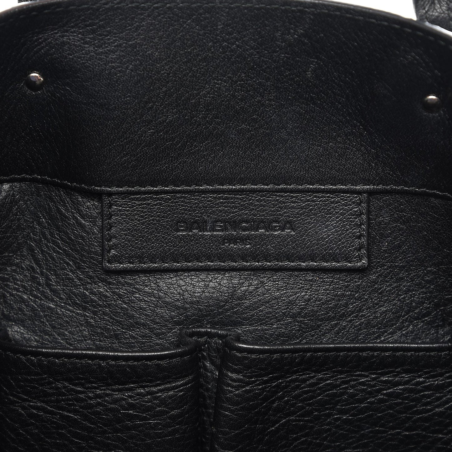 Veau Papier Tote Black