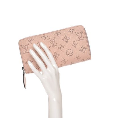 Louis Vuitton Mahina Zippy Wallet Magnolia 2 of 8
