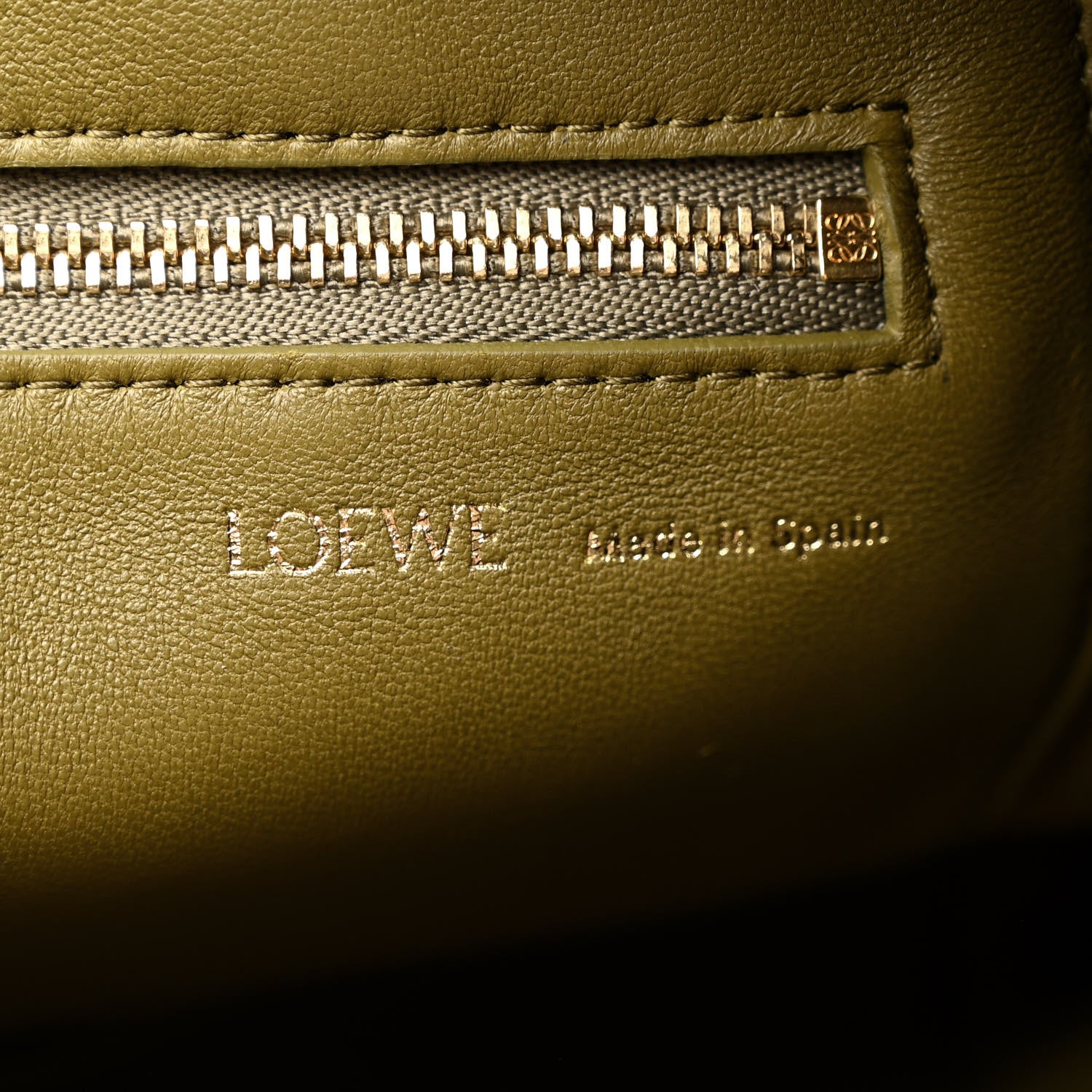 Loewe Nappa Medium Squeeze Bag Olive 6 of 9