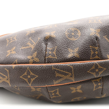 Louis Vuitton Monogram Croissant MM 8 of 10