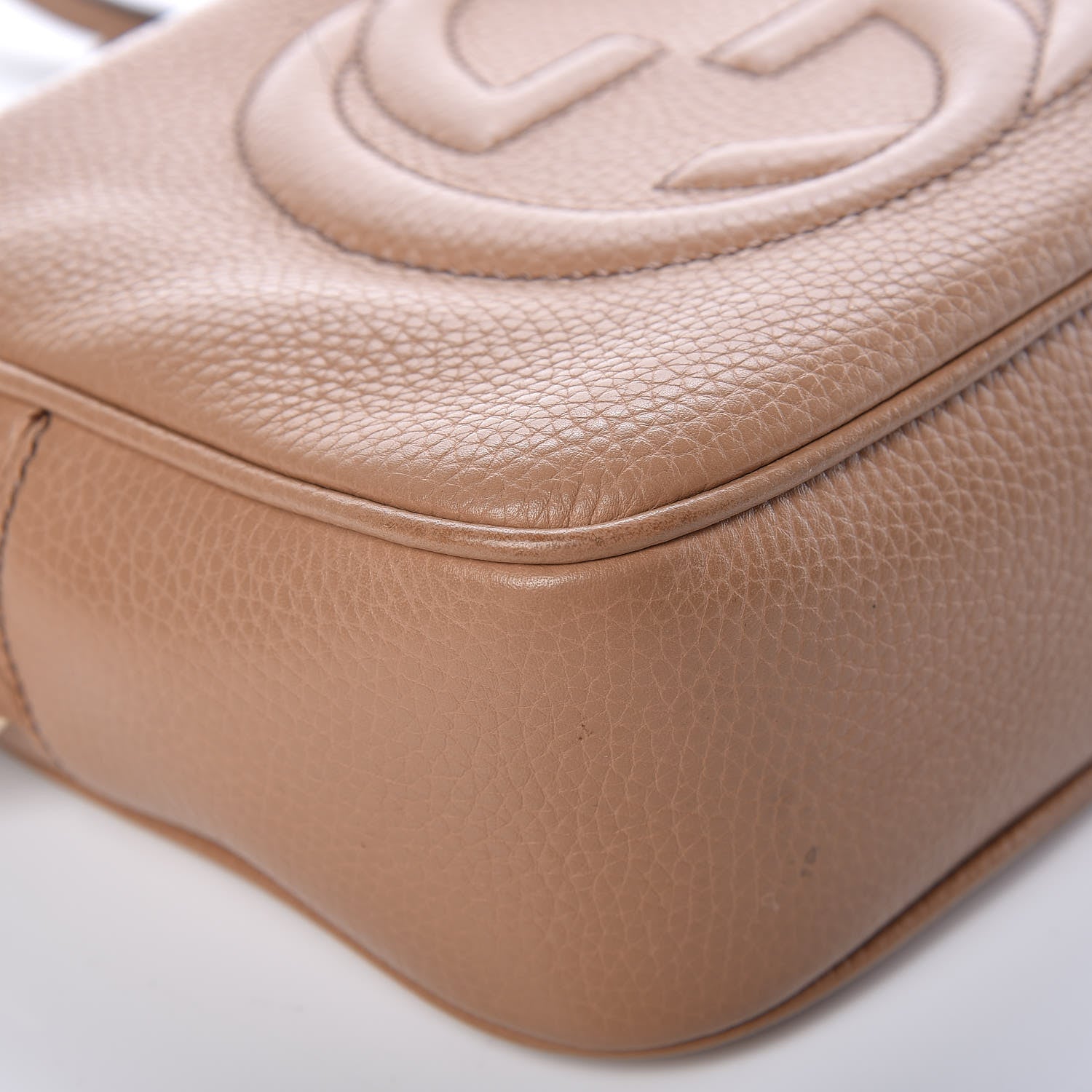 Gucci Pebbled Calfskin Small Soho Disco Bag Camelia 5 of 15