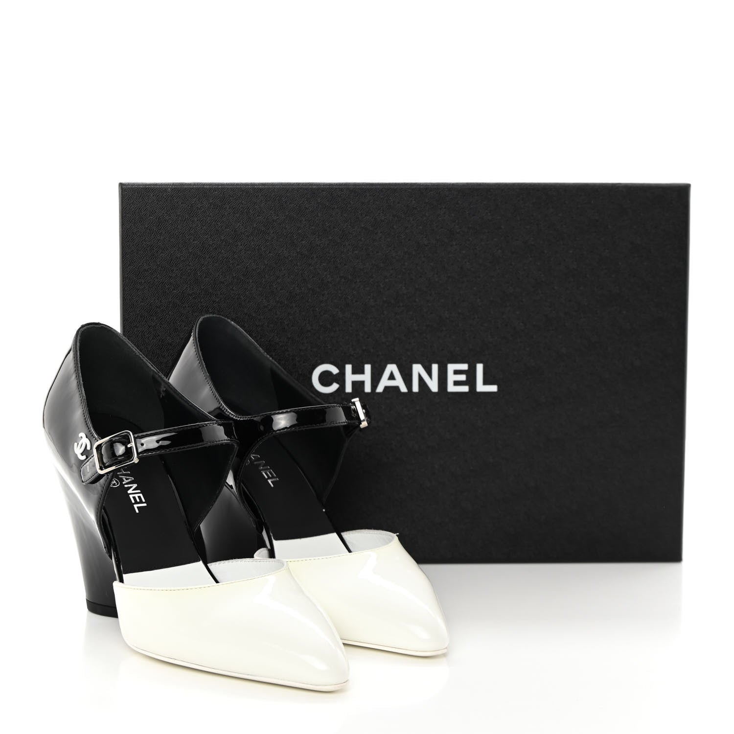 Chanel Patent Calfskin CC Pumps 36 White Black 10 of 10