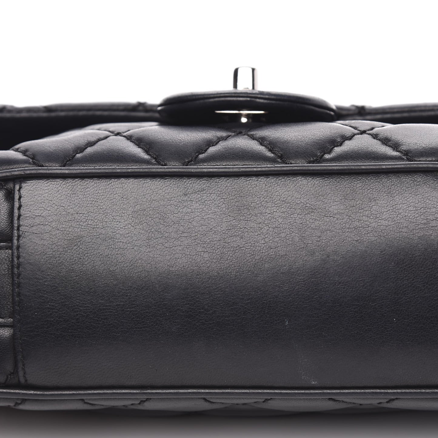 Lambskin Quilted Medium Easy Carry Flap Black