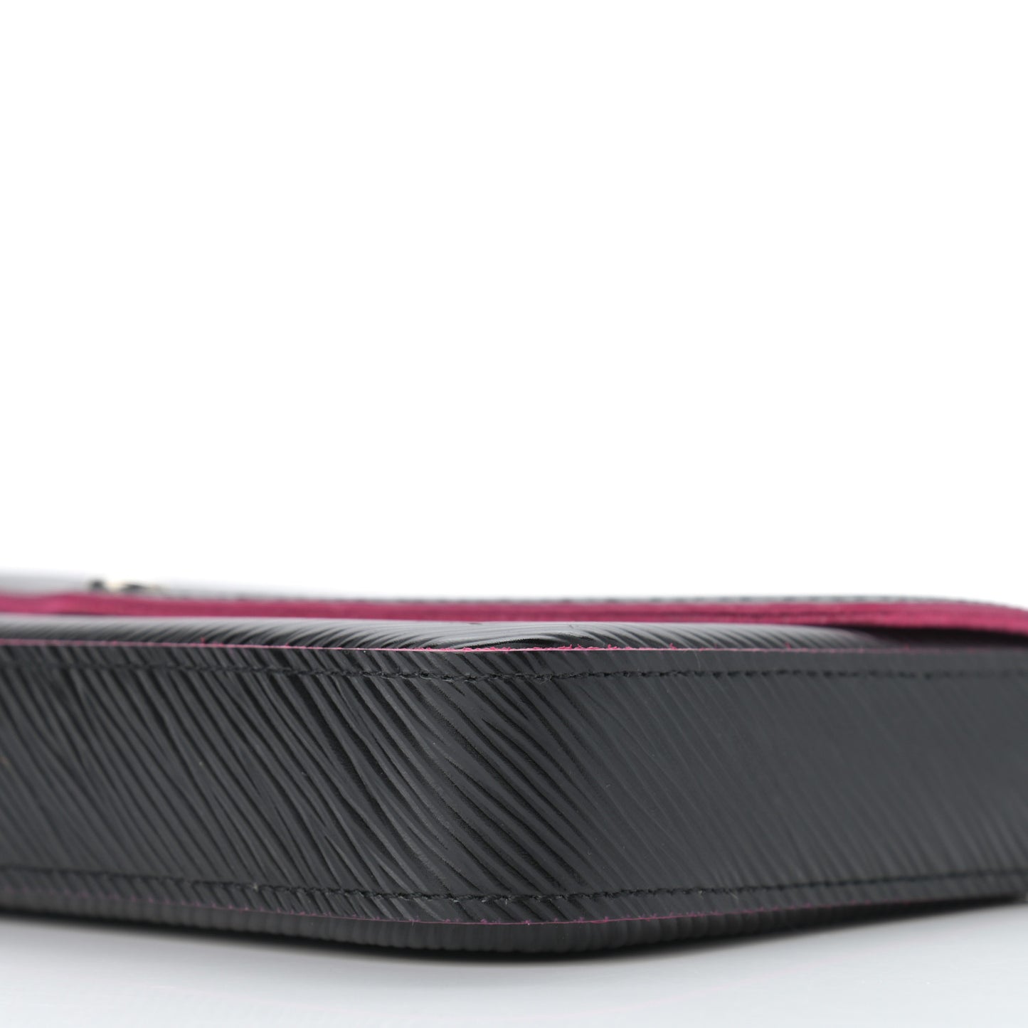 Epi Pochette Felicie Black Hot Pink