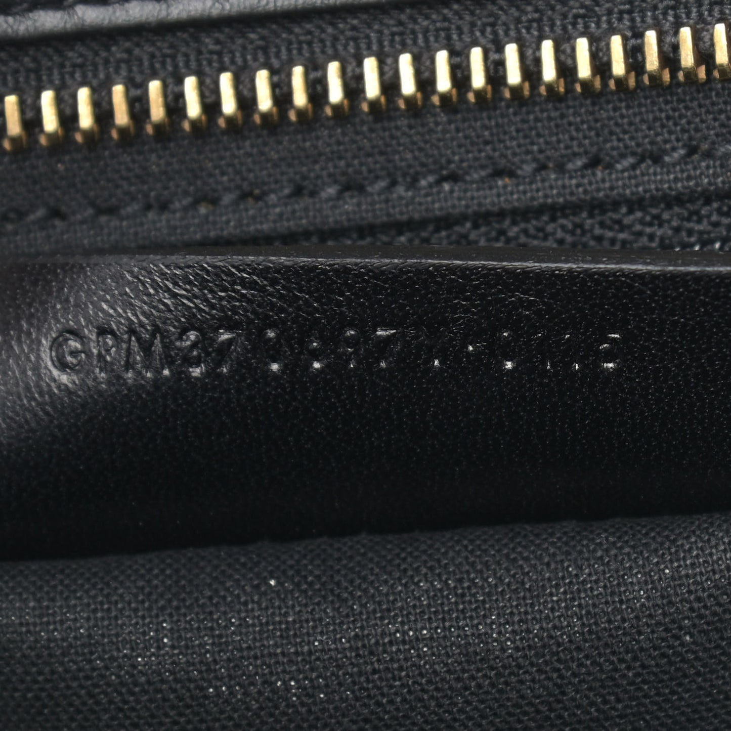 Textured Calfskin Small Classic Y Cabas Black