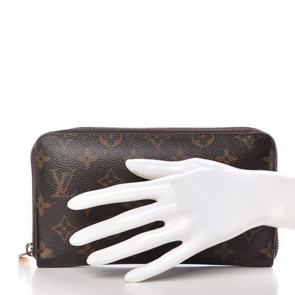 Louis Vuitton Monogram Zippy Organizer Wallet 2 of 15