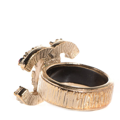 Chanel Pearl CC Ring Gold 6 3 of 4