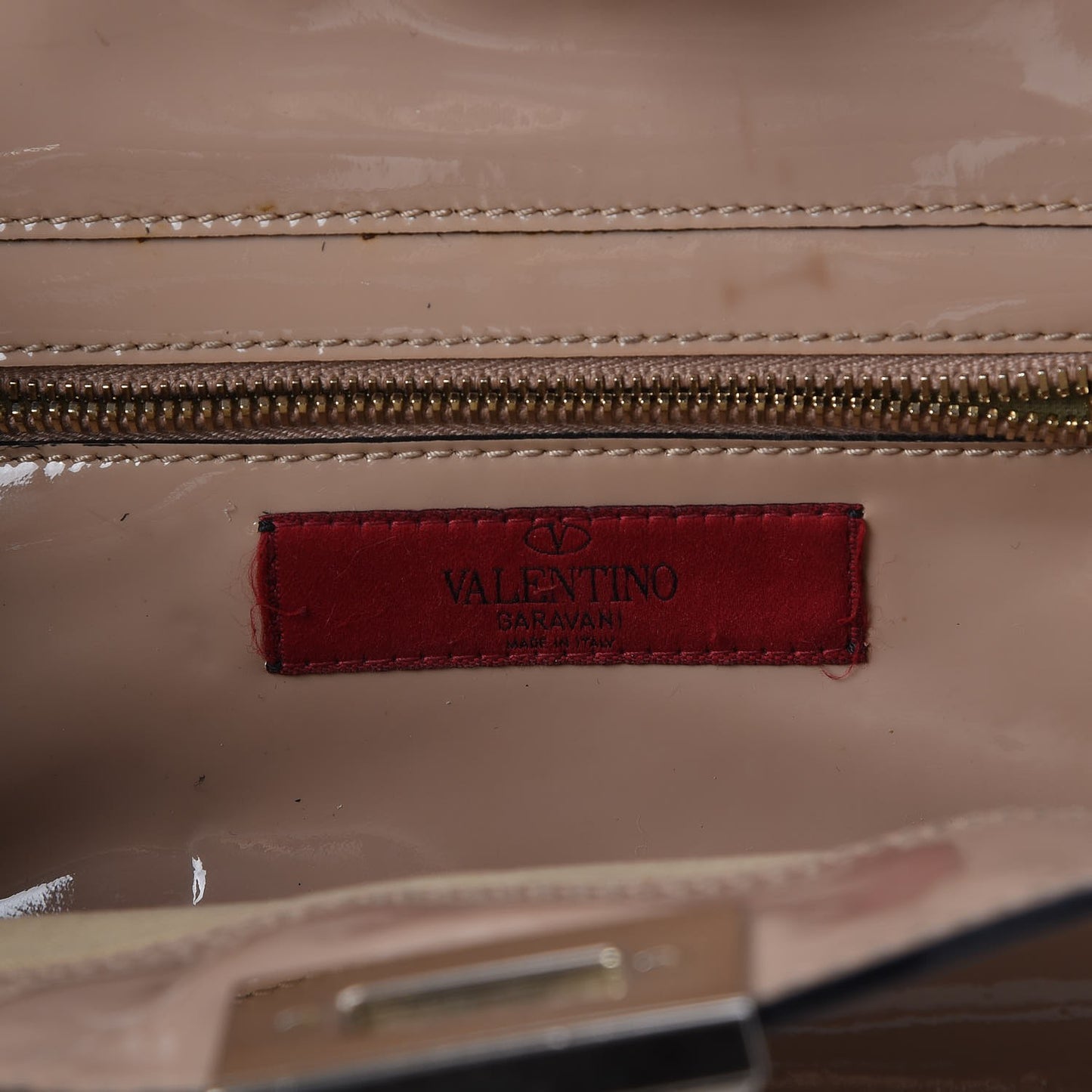 Patent Small Rockstud Tote Poudre