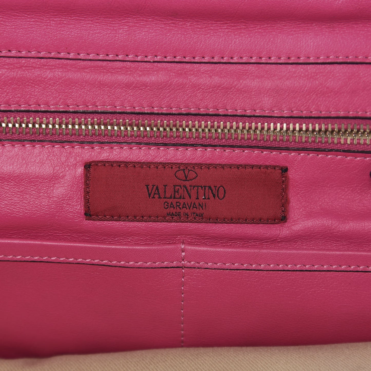 Vitello Medium Rockstud Tote Pop Fuxia
