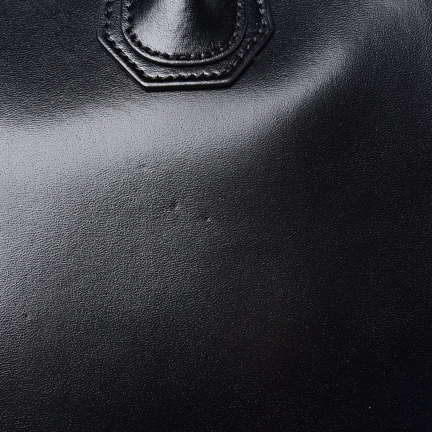Shiny Lord Calfskin Medium Antigona Black