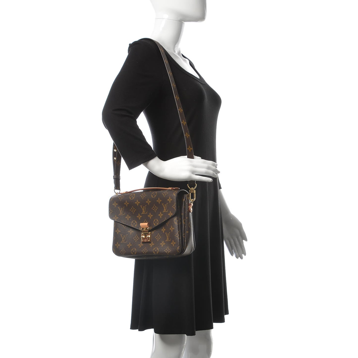Monogram Pochette Metis
