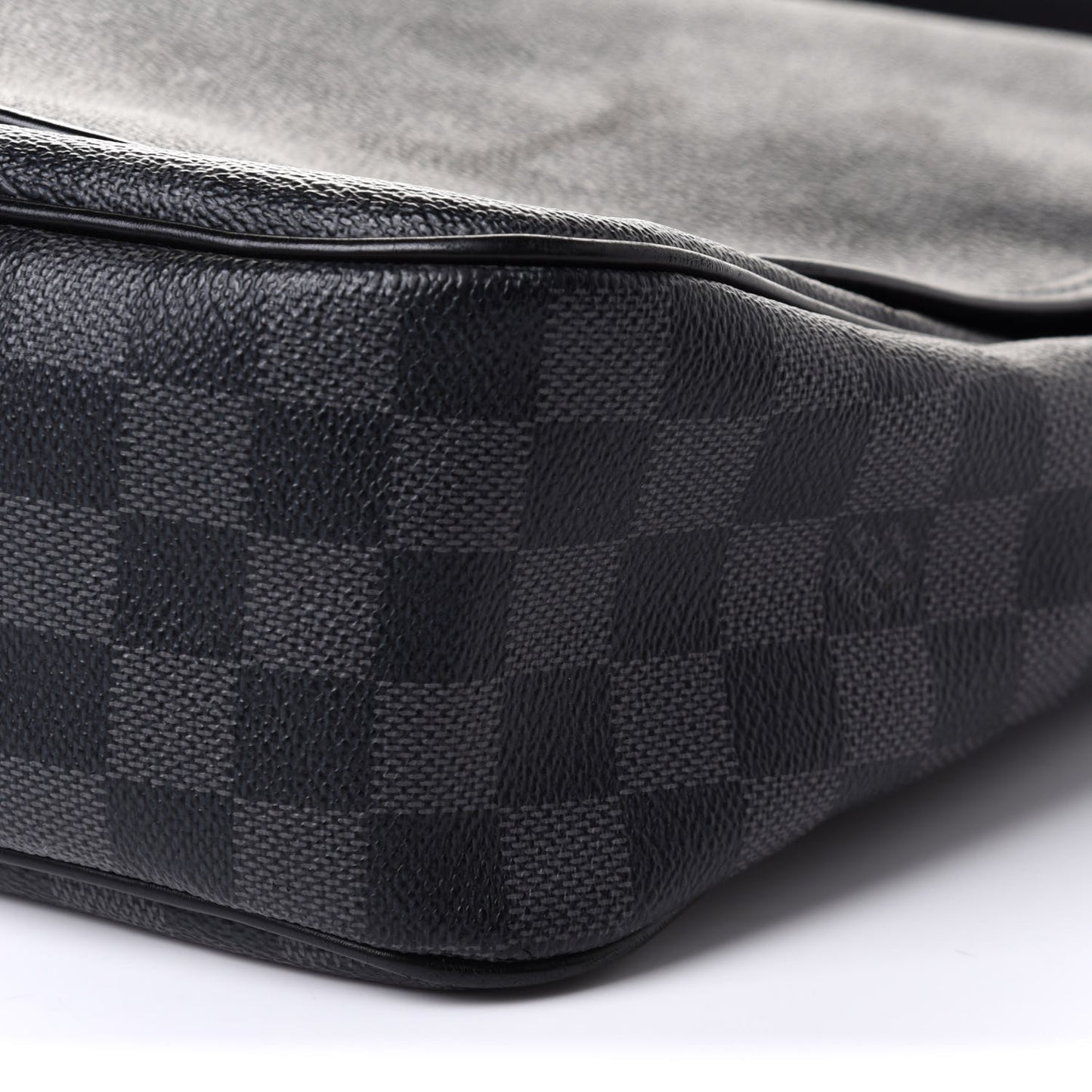 Damier Graphite Daniel GM