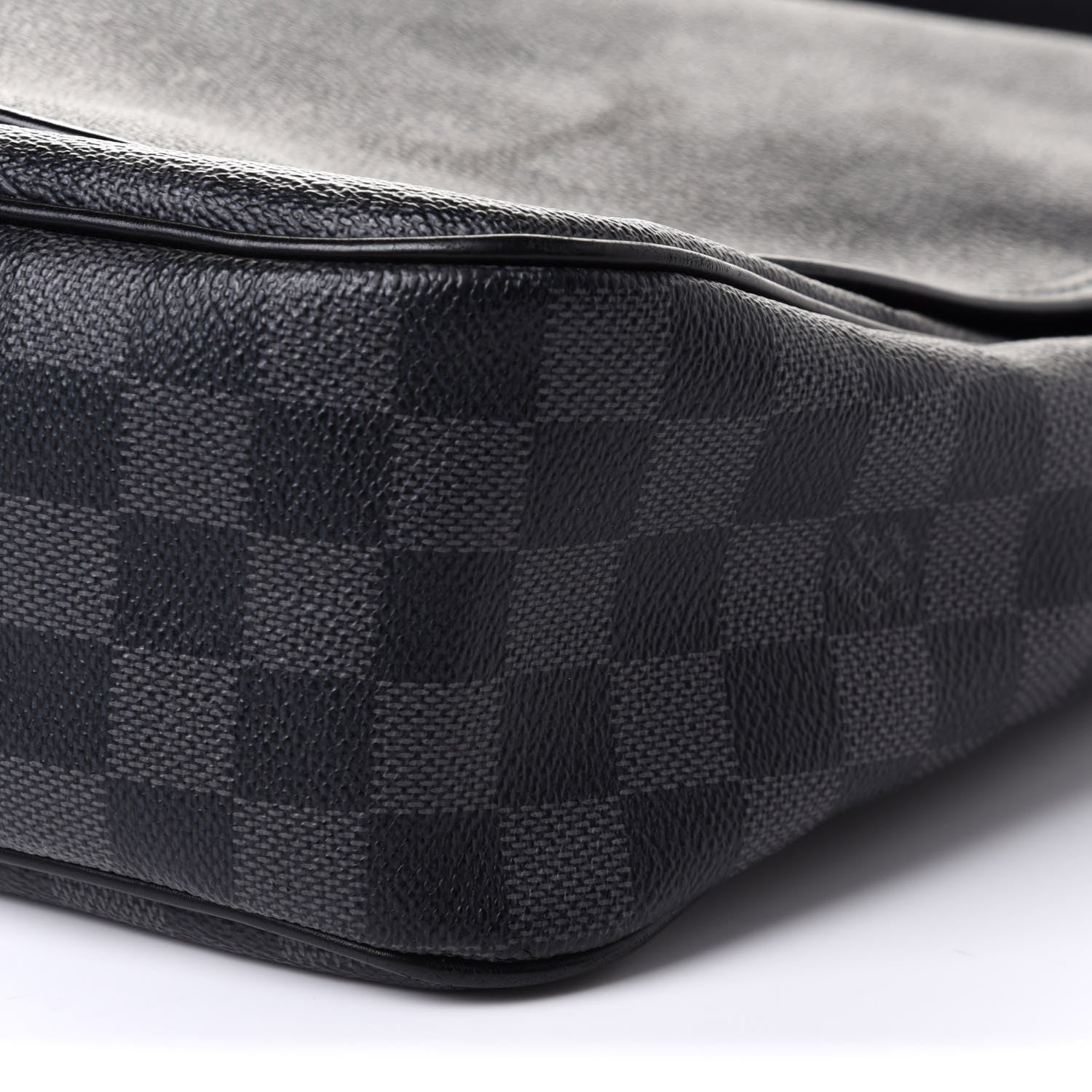 Louis Vuitton Damier Graphite Daniel GM 10 of 10