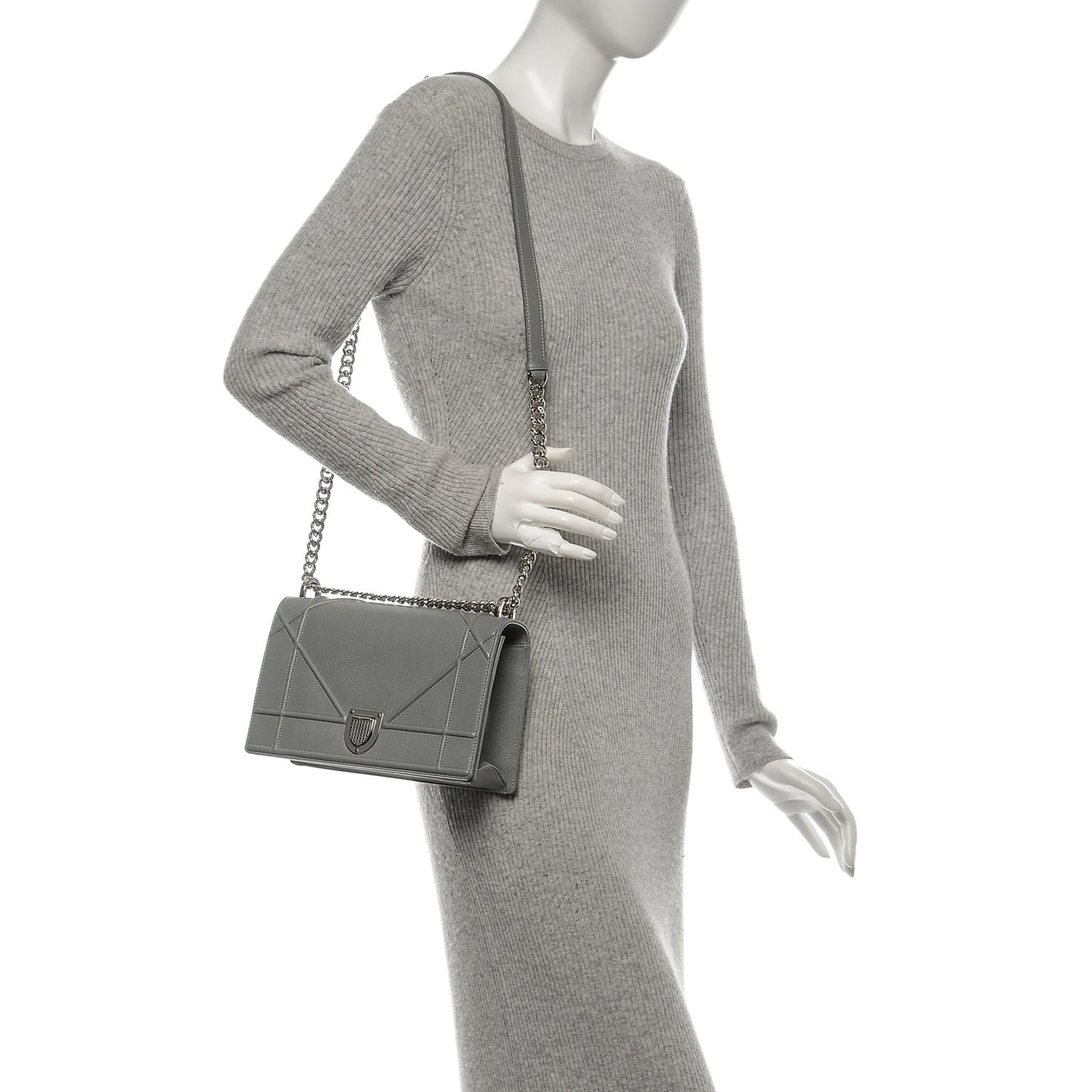 Grained Calfskin Medium Diorama Flap Bag Gris