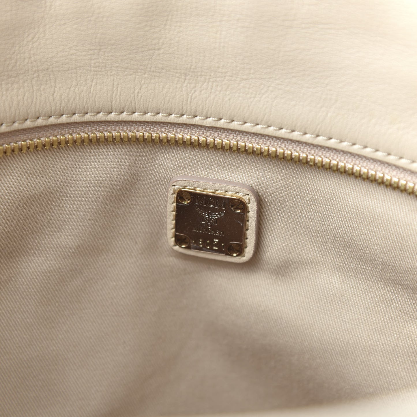 Visetos Medium Studded Rabbit Top Zip Shopper Tote Beige