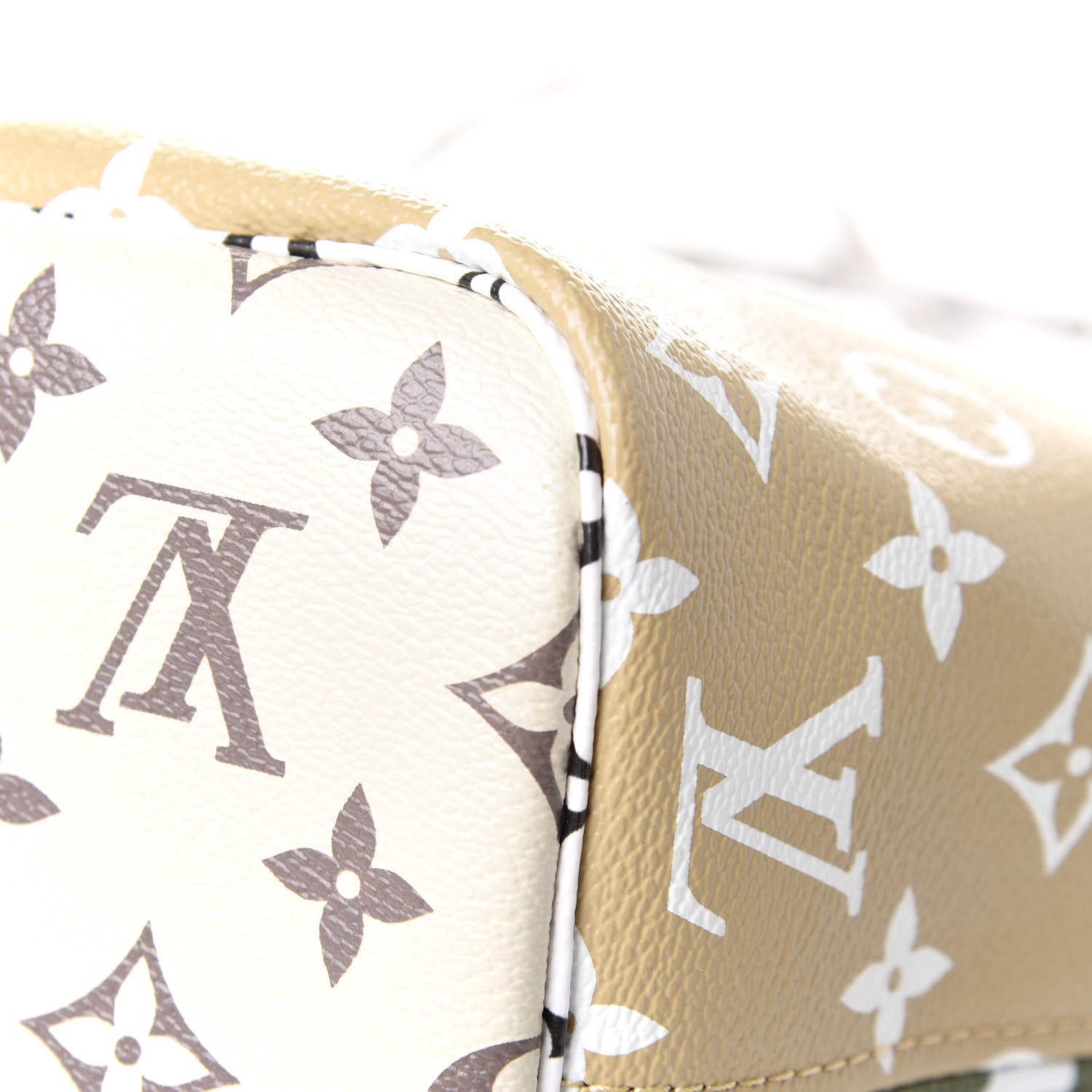 Louis Vuitton Monogram Giant Neverfull MM Kaki 14 of 15