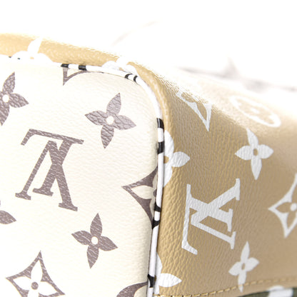 Louis Vuitton Monogram Giant Neverfull MM Kaki 14 of 15