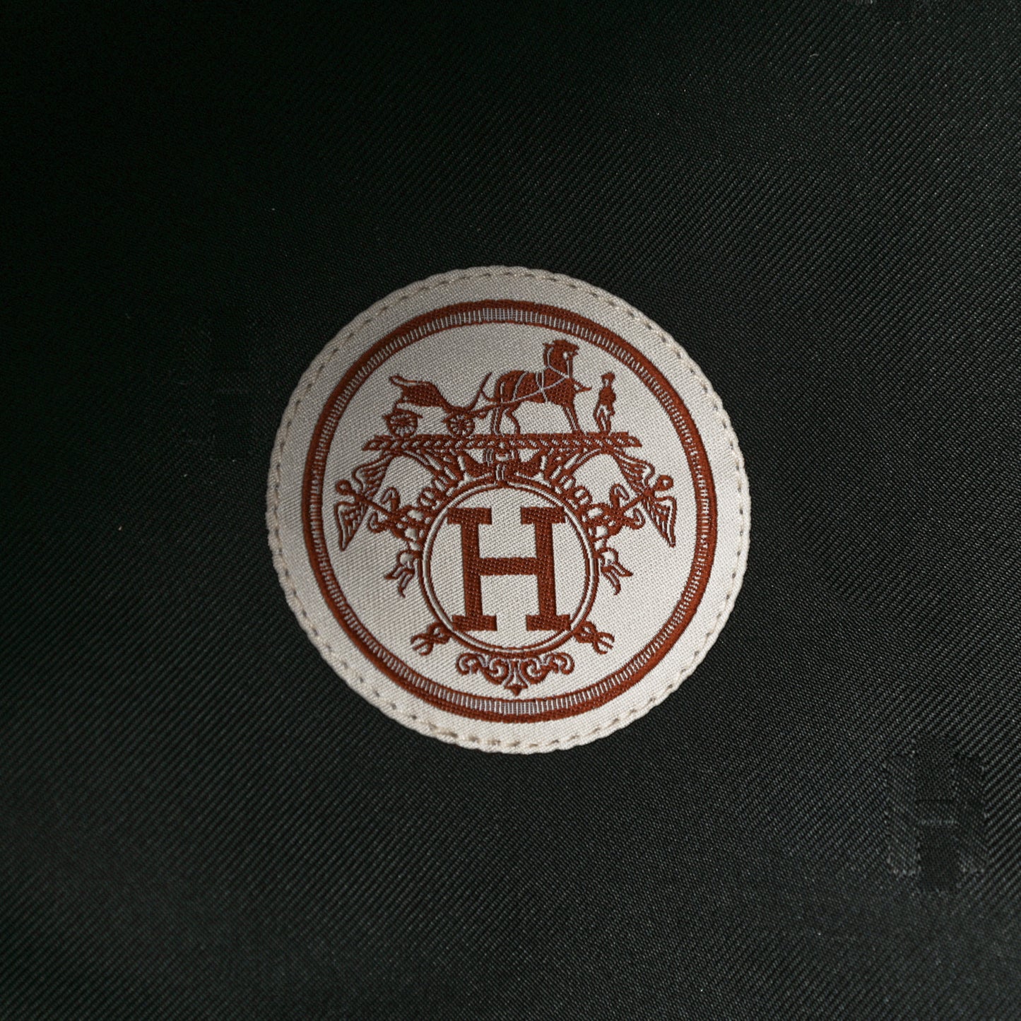 Cashmere Lambskin Saint-Honore Charms Beret 58 Charbon