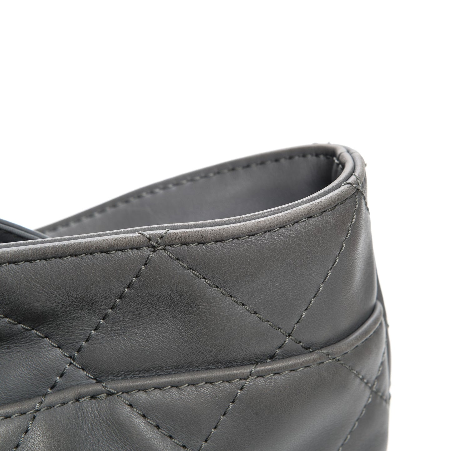 Calfskin Quilted Large Shopping In Chains Tote Light Grey