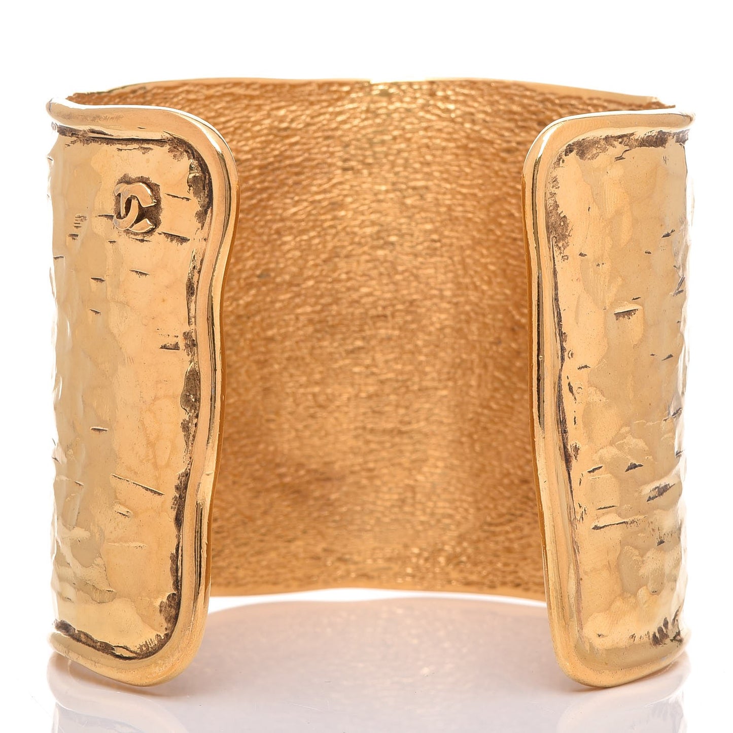 Medallion Cuff Gold