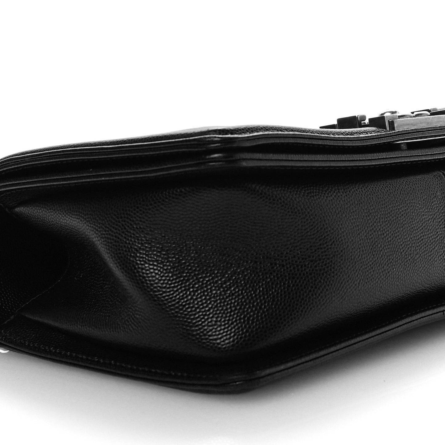 Caviar Quilted Medium Boy Flap Black
