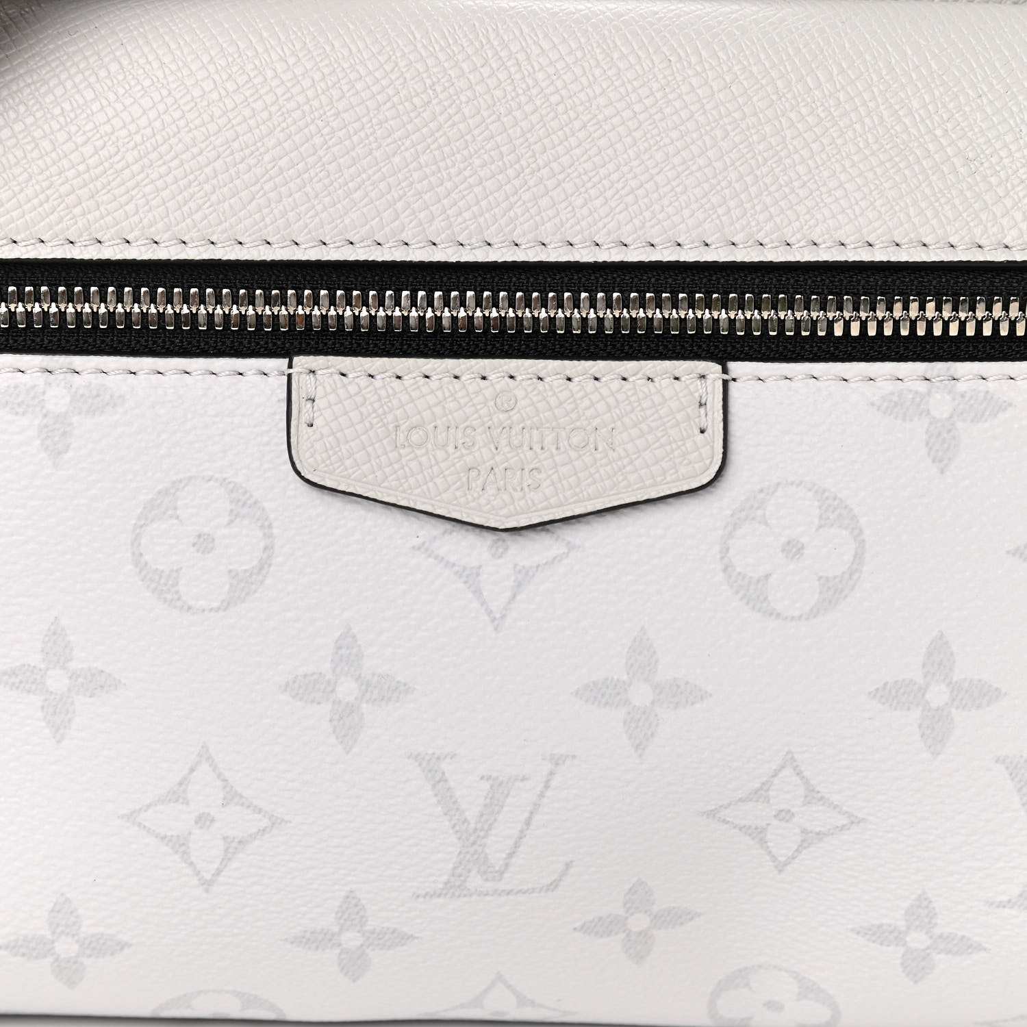 Louis Vuitton Taiga Monogram Outdoor Messenger White 8 of 10