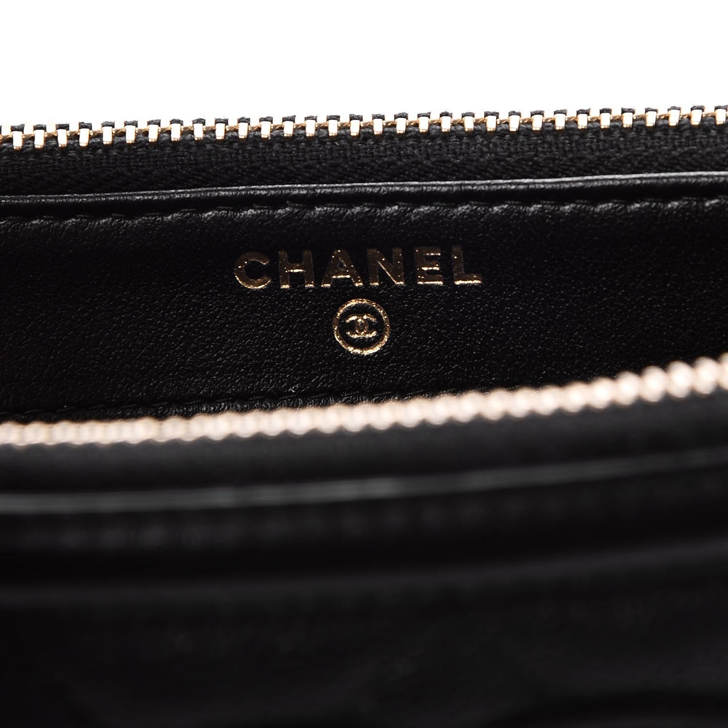 Caviar Quilted CC Filigree Clutch With Chain Black