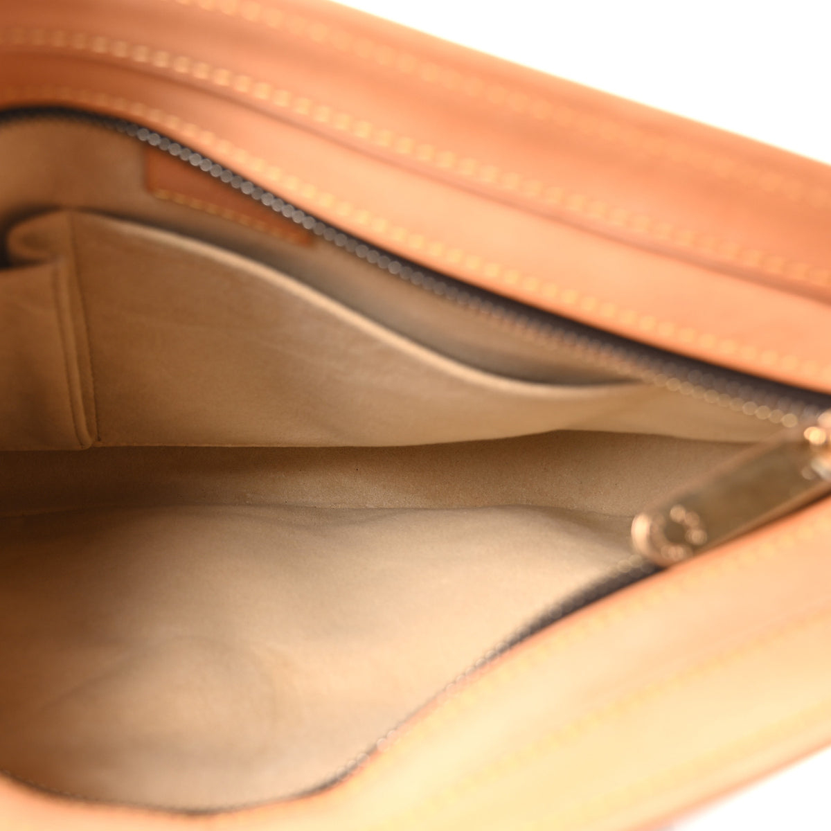 Louis Vuitton Monogram Hudson GM 5 of 9