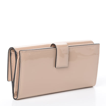 Alexander McQueen Patent Skull Continental Wallet Teint 2 of 5