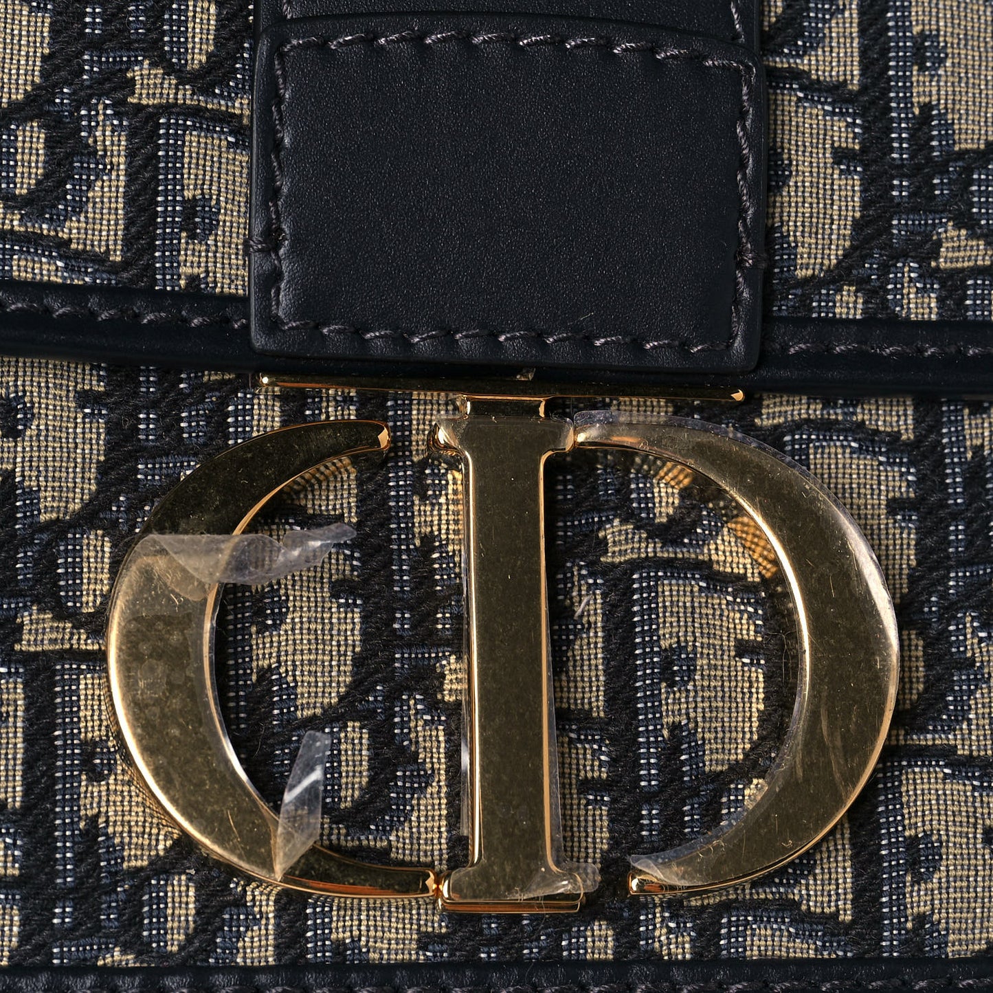 Oblique 30 Montaigne Chain Flap Bag Blue
