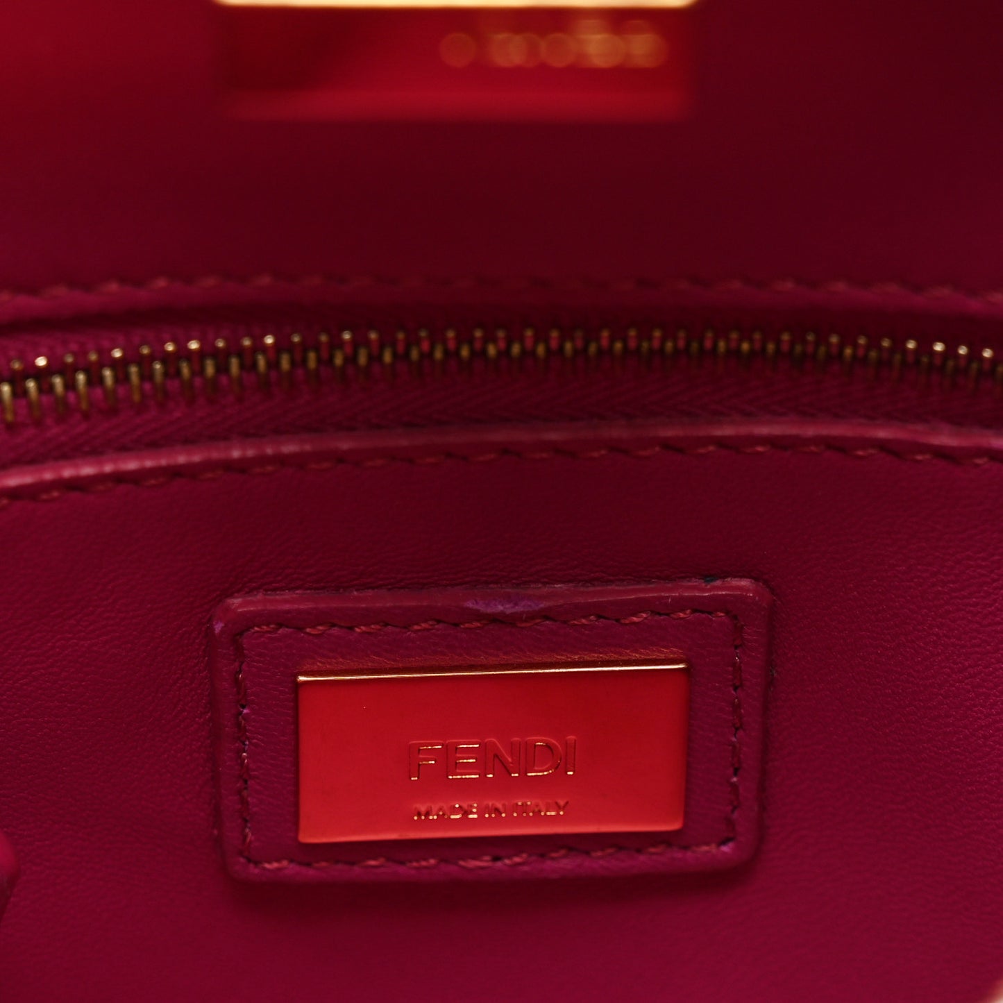 Snakeskin Mini Peekaboo Iconic Satchel Daisy Roccia Magenta