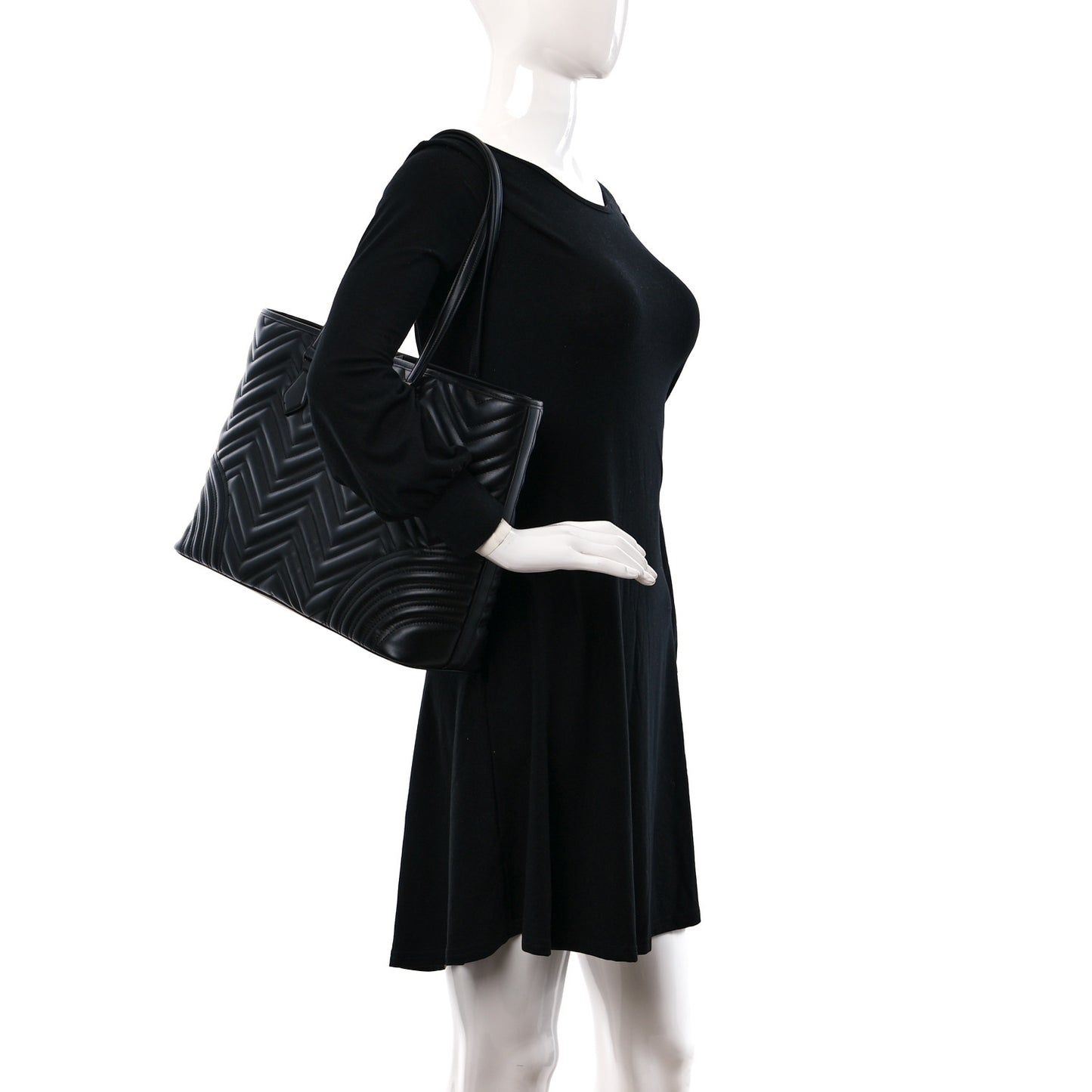 Calfskin Matelasse Monochrome Large GG Marmont Tote Bag Black