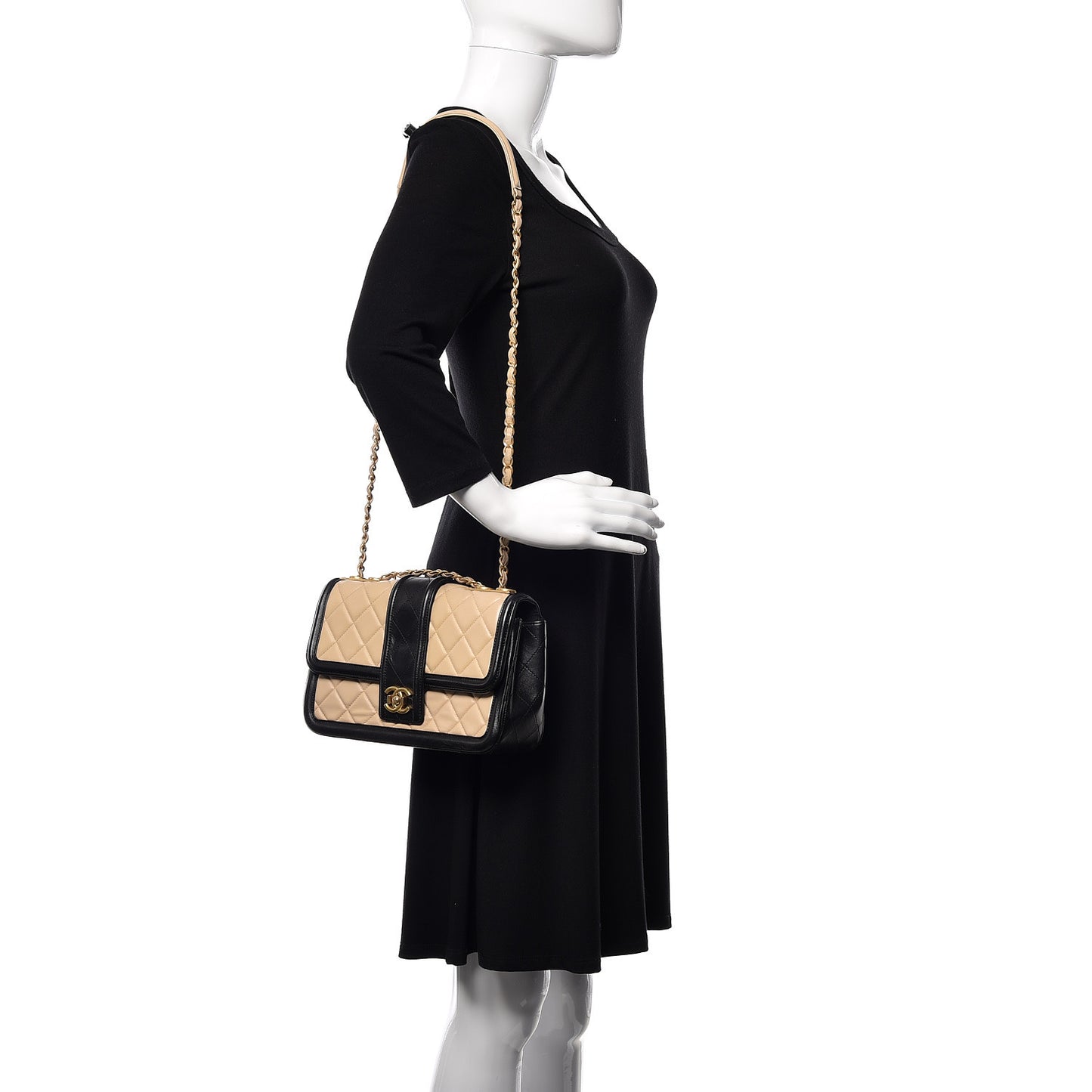 Lambskin Quilted Medium Elegant CC Flap Beige Black