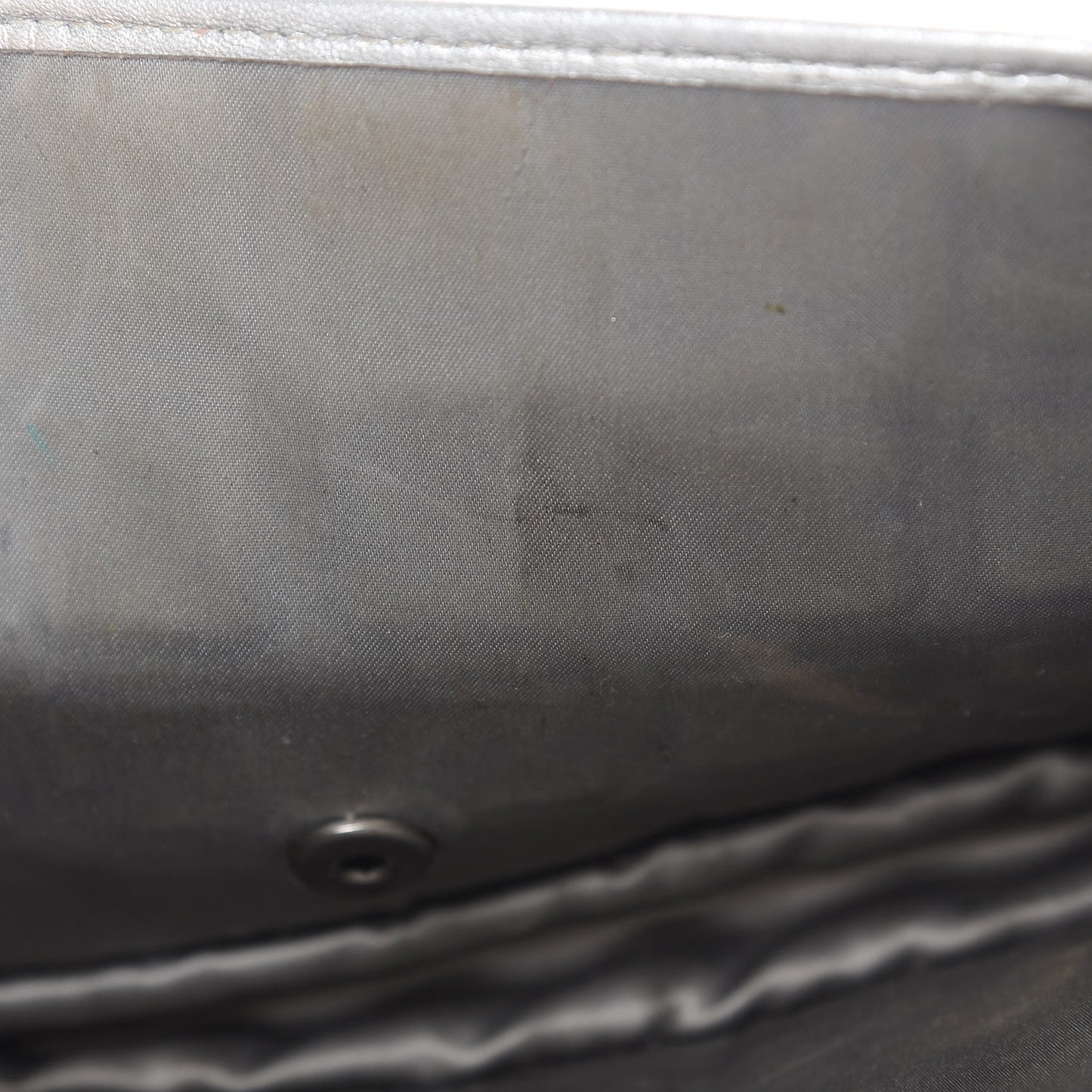 Vinyl Large Ice Cube Flap Silver