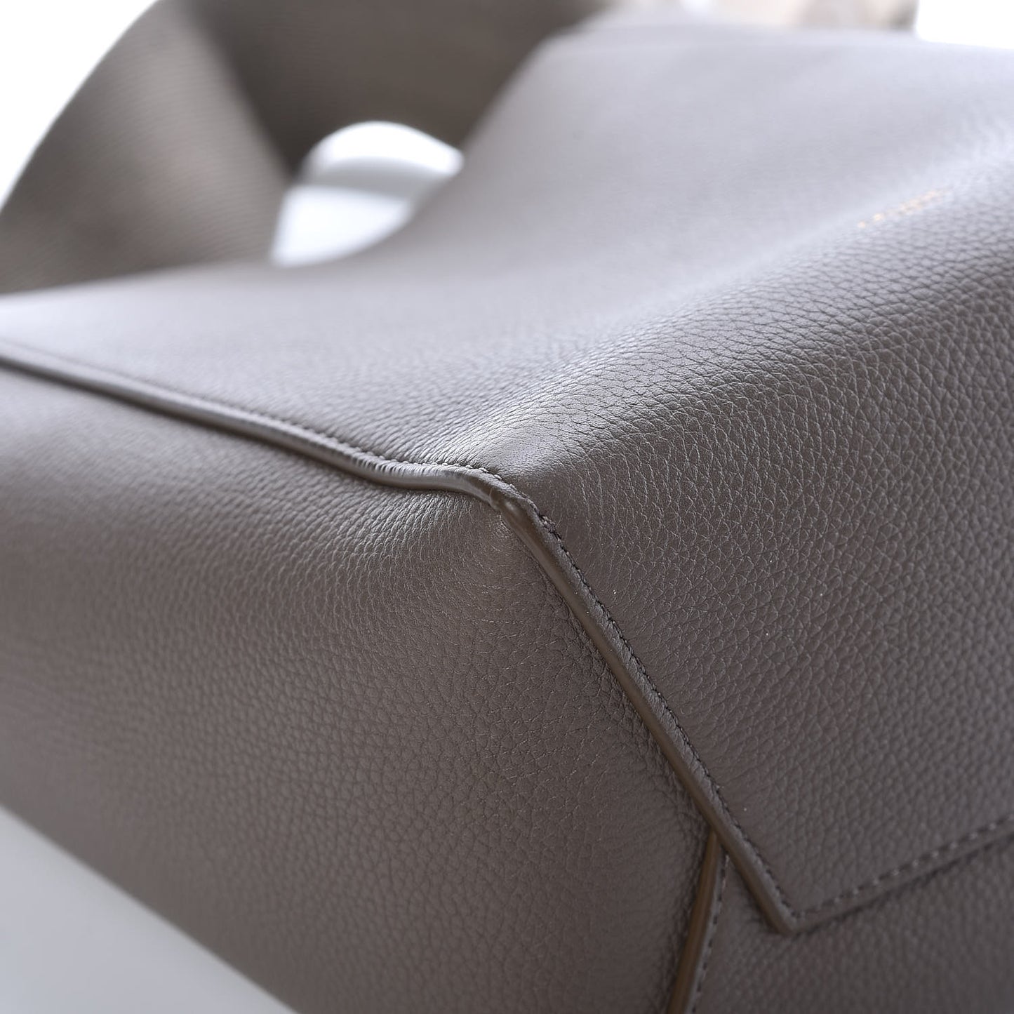 Soft Grained Calfskin Small Sangle Bucket Bag Taupe