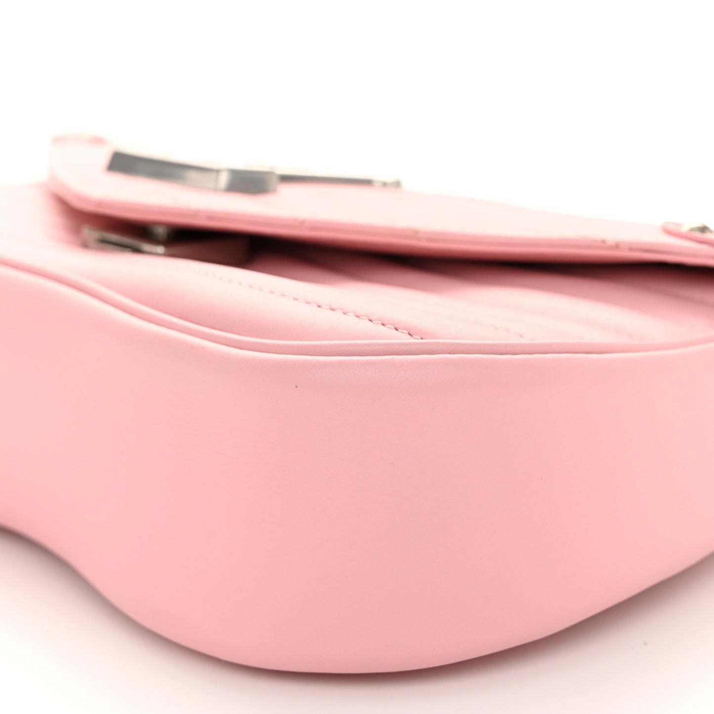 Calfskin New Wave Chain MM Smoothie Pink