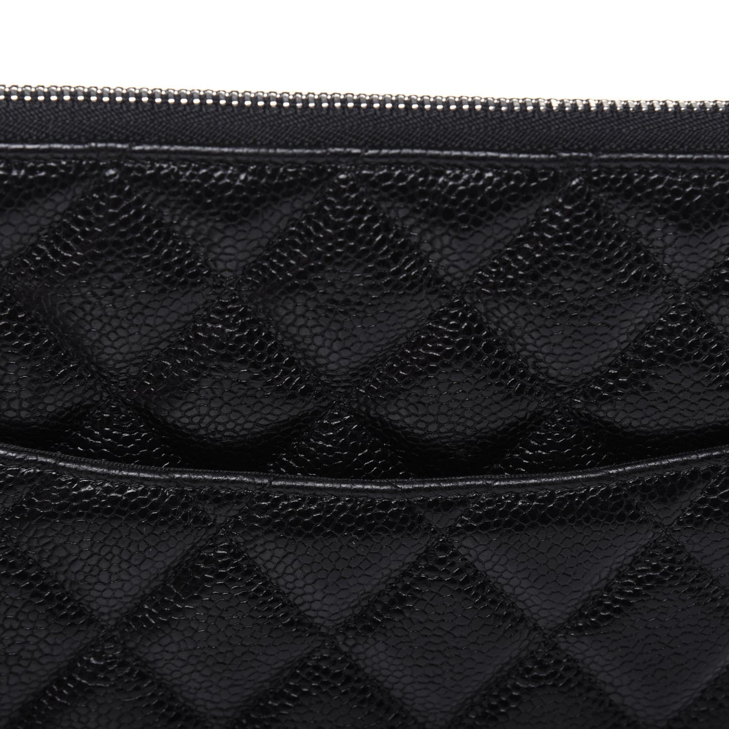 Caviar Quilted Medium Cosmetic Case So Black